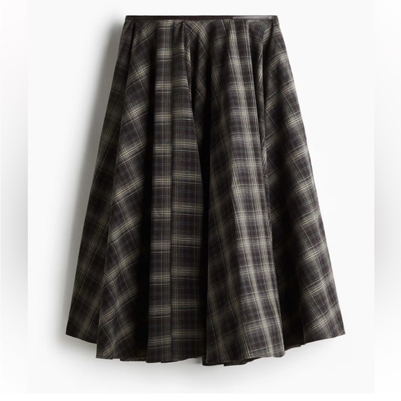 NWT H&M Fall25 Plaid Circle Skirt - Picture 9 of 10